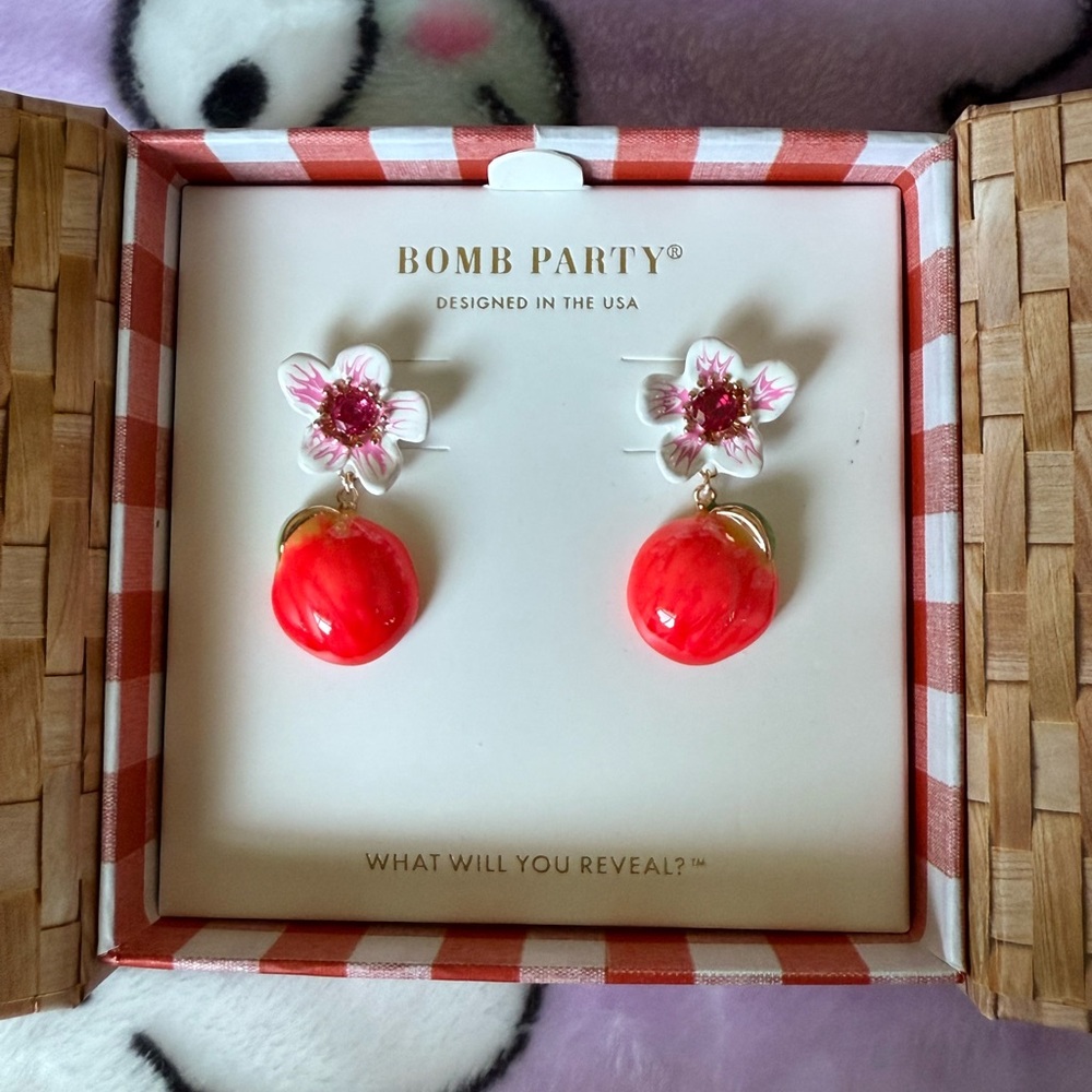 Bomb party market fresh earrings